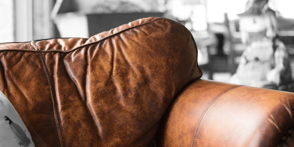 Comment nettoyer un canapé en cuir ?